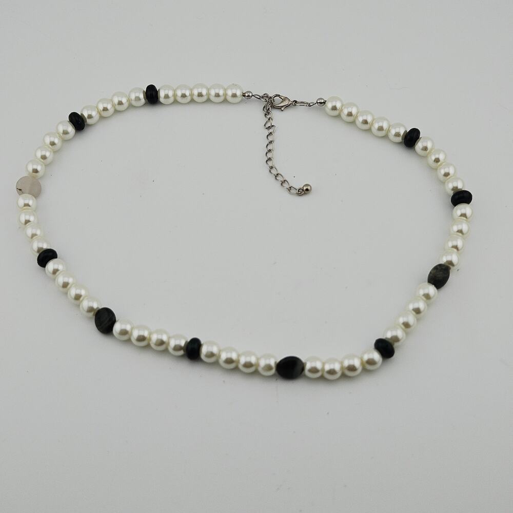 Faux Pearl Beaded Choker Necklace Cream Black Chic Preppy Old Money Aesthetic